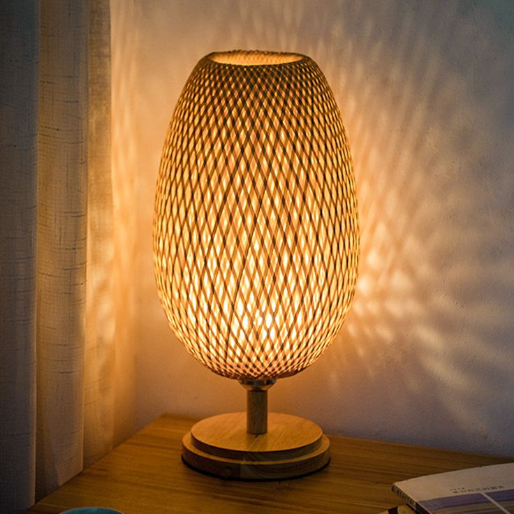 Creative Bamboo Weaving Handmade Table Lamp